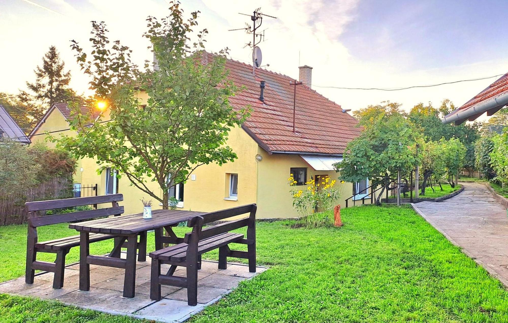 Domek Na Vinohradech Hlohovec Exterior foto